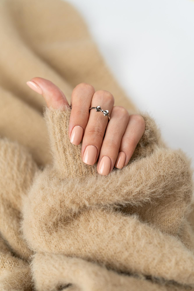 Services 1 dr388 nail 1 1 verti cc beige white